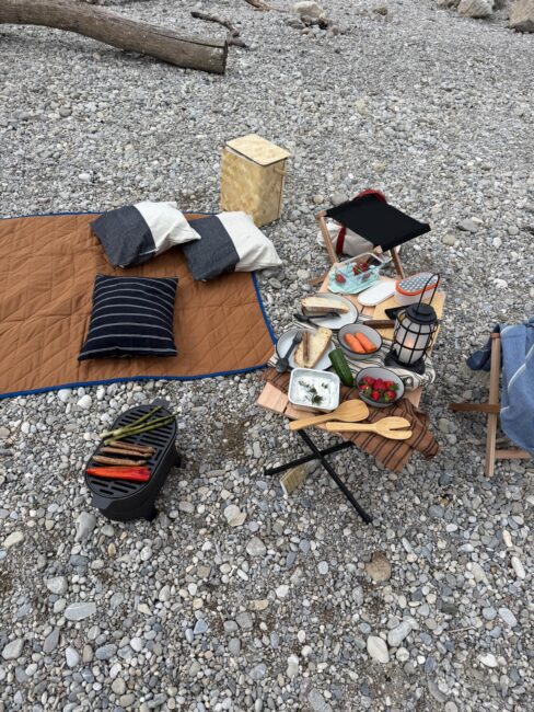 grillen an der isar in münchen